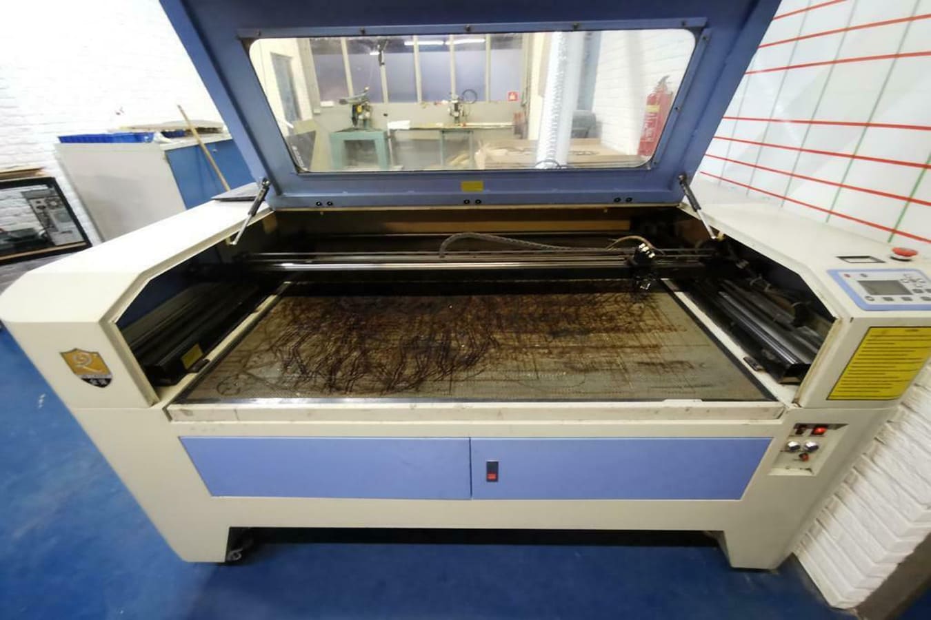 Used CNC LASER CUTTING MACHINE