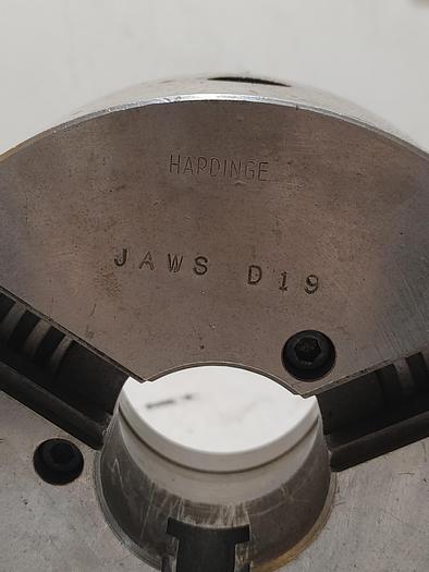 Used HARDINGE 6 INCH 3 JAW SCROLL CHUCK(108)