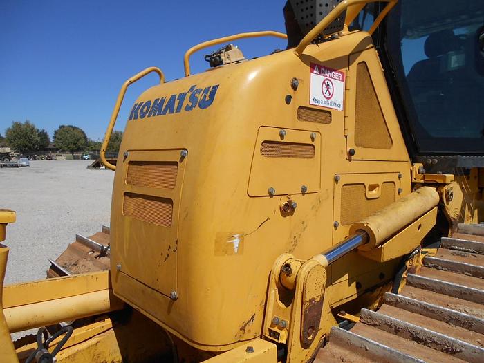 Used 2015 KOMATSU D61PX-24