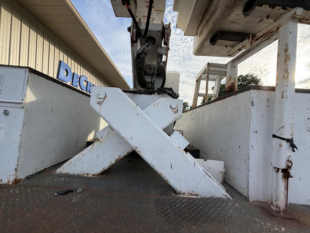 Used 2012 Ford F750 Bucket Truck