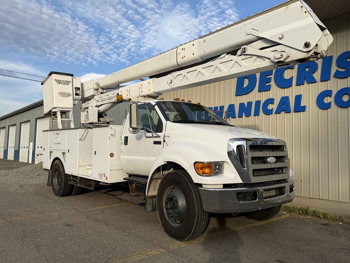 Used 2012 Ford F750 Bucket Truck