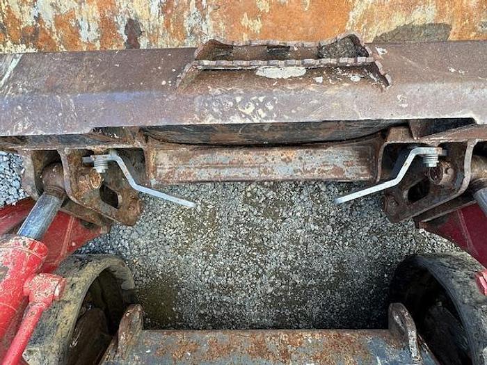 Used 2018 TAKEUCHI TL12R2