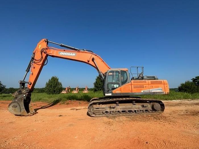 Used 2017 DOOSAN DX350 LC-5
