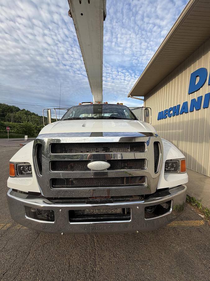 Used 2012 Ford F750 Bucket Truck