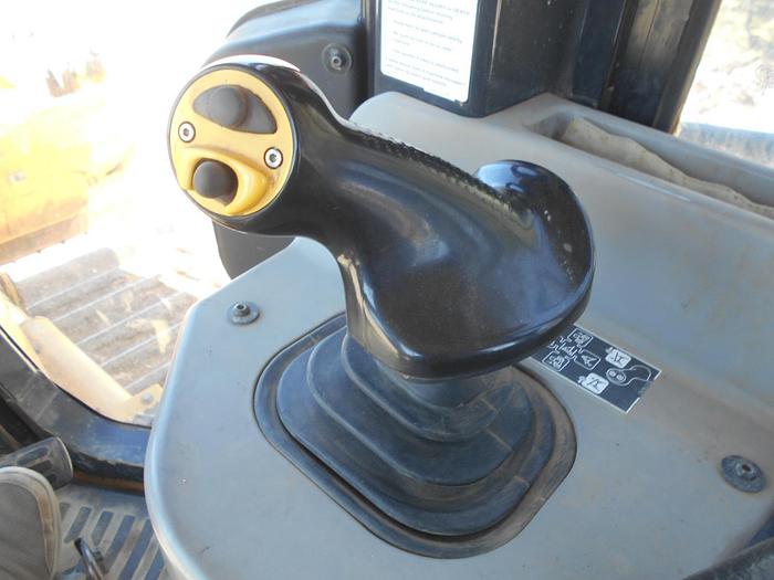 Used 2015 KOMATSU D61PX-24