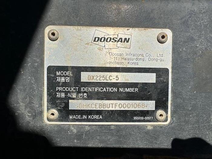 Used 2017 DOOSAN DX225 LC-5