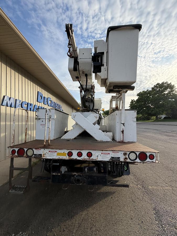 Used 2012 Ford F750 Bucket Truck