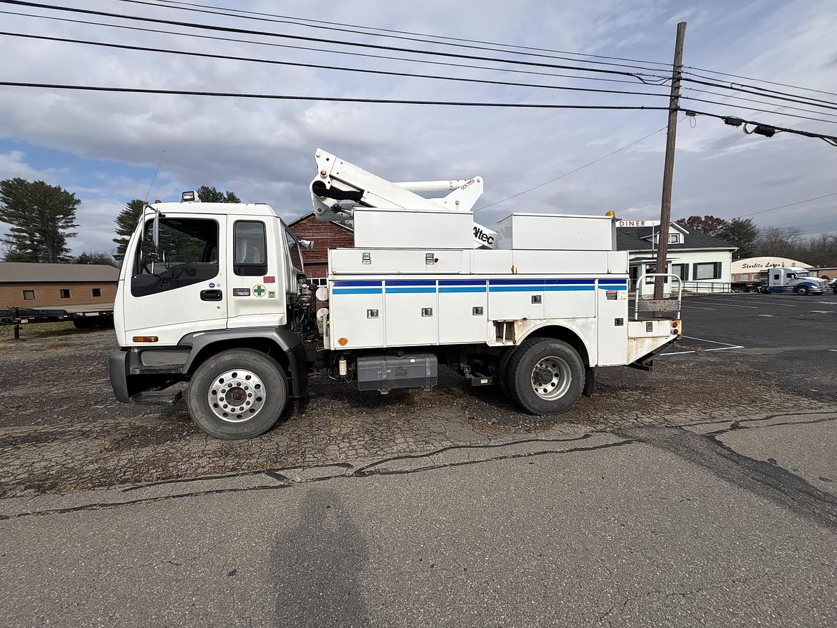 Used 2009 GMC T7500