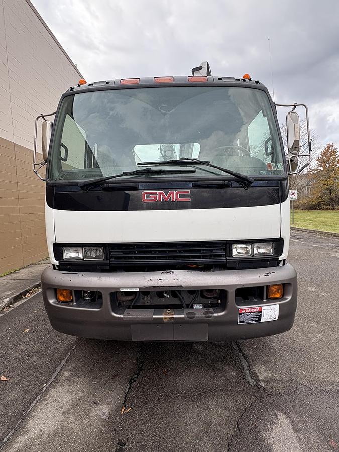 Used 2009 GMC T7500