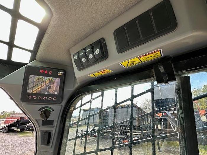 Used 2018 CATERPILLAR 299D2