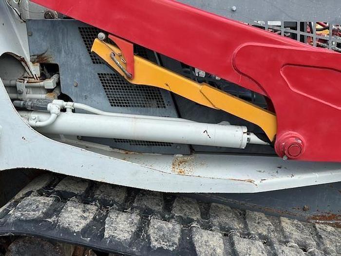 Used 2018 TAKEUCHI TL12R2