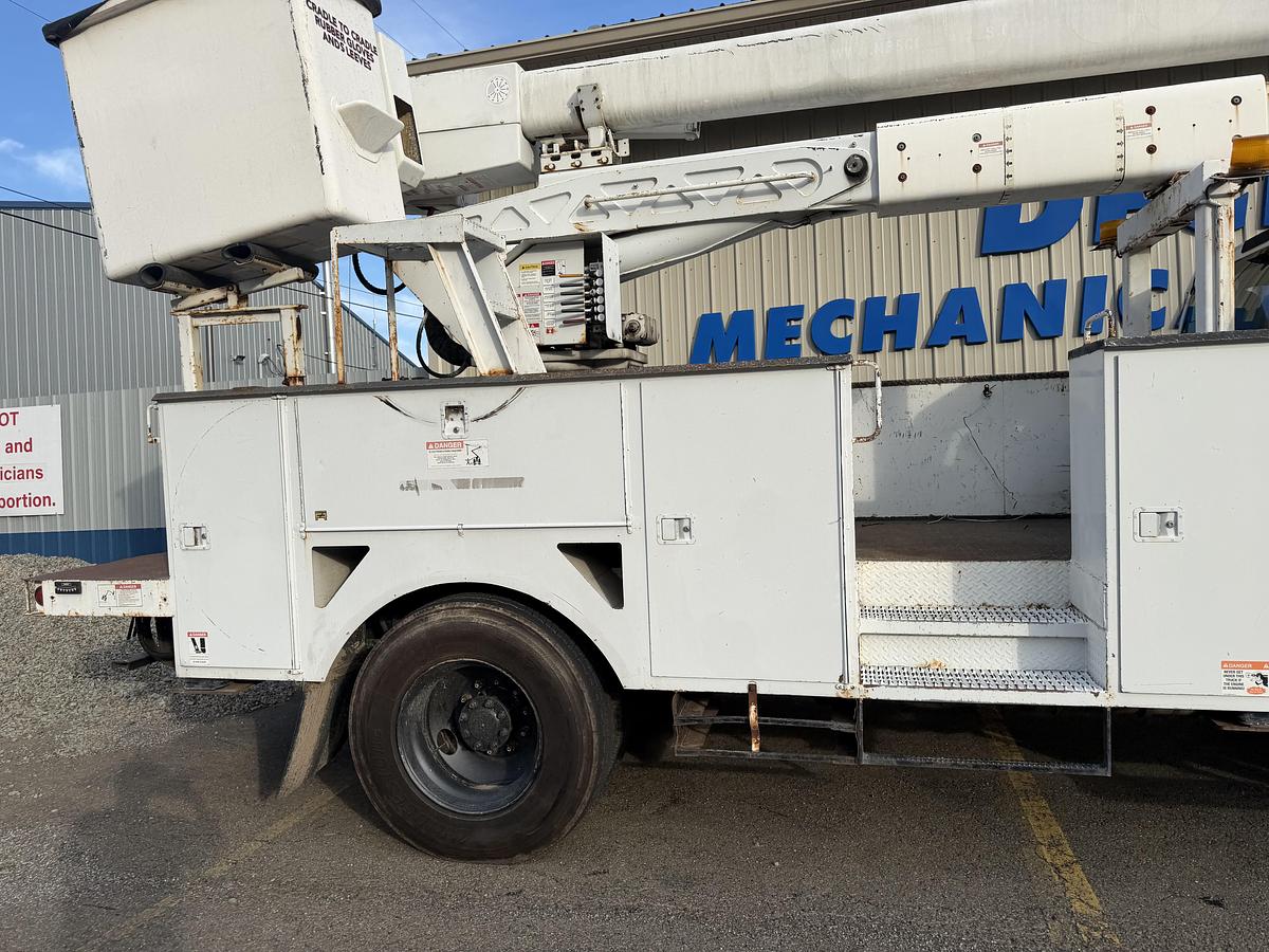 Used 2012 Ford F750 Bucket Truck