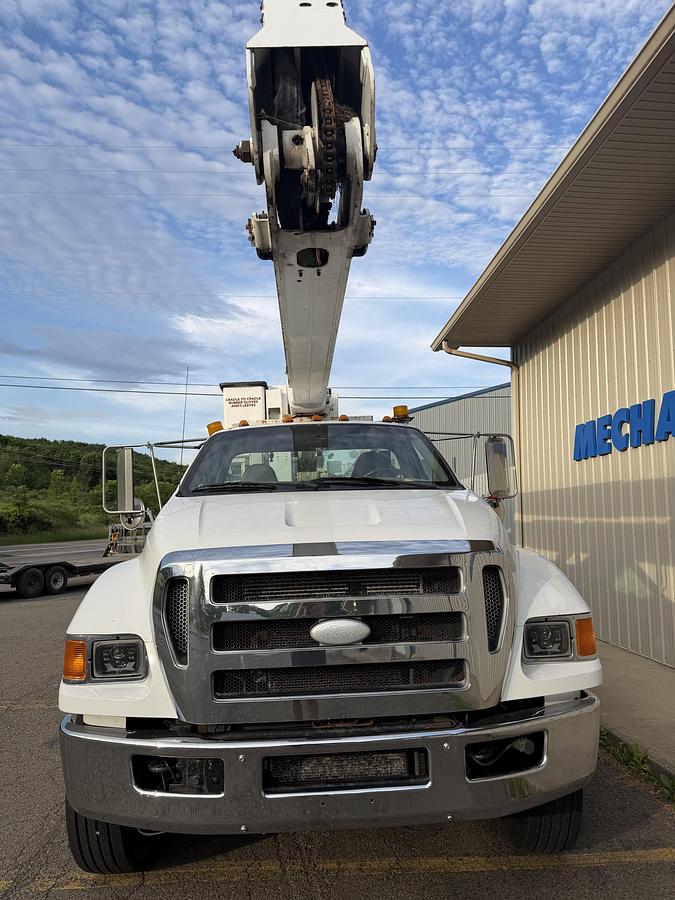 Used 2012 Ford F750 Bucket Truck