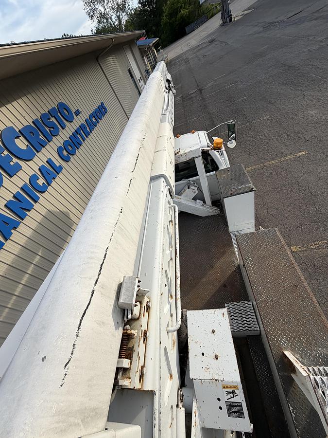 Used 2012 Ford F750 Bucket Truck