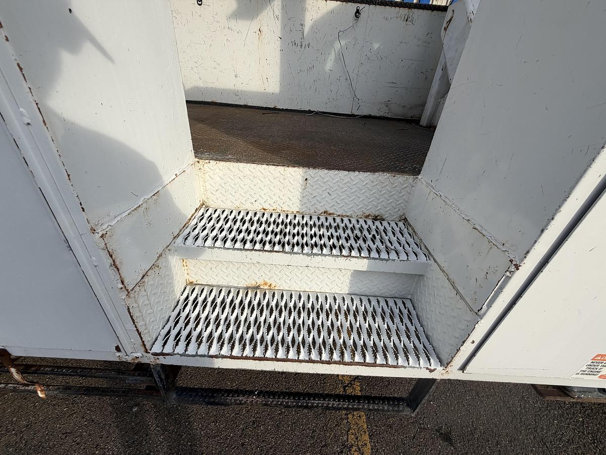 Used 2012 Ford F750 Bucket Truck
