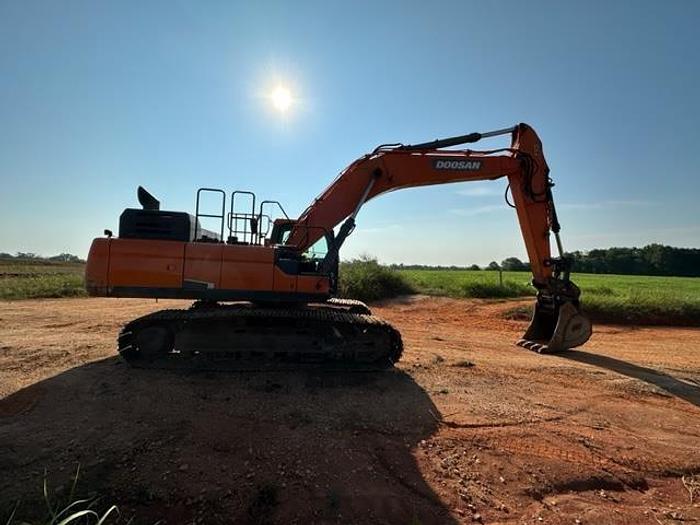 Used 2017 DOOSAN DX350 LC-5
