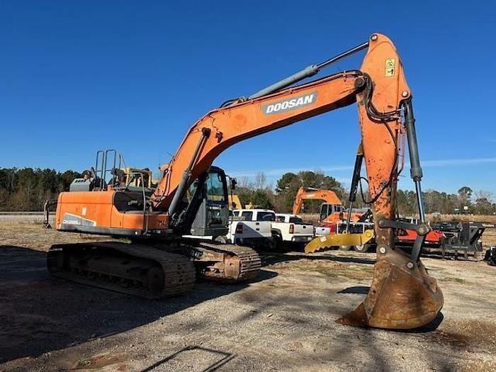 Used 2017 DOOSAN DX225 LC-5