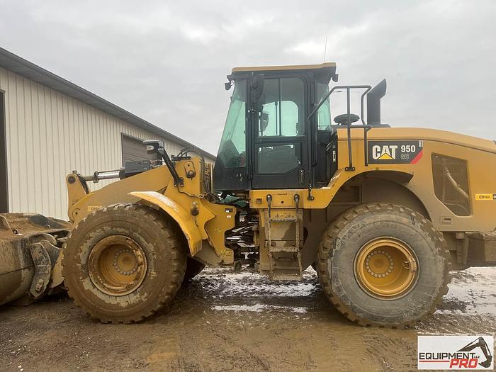 Used 2017 Caterpillar 950GC Wheel Loader - Bucket