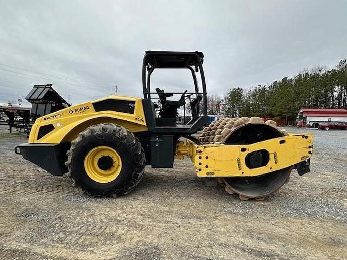 Used 2017 BOMAG BW211PD-5