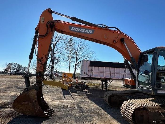 Used 2017 DOOSAN DX225 LC-5