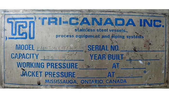 D'occasion USED 210 GALLON TANK, STAINLESS STEEL WITH 0.3 HP MIXER