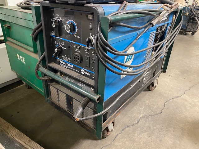 Used Miller Bobcat 225 NT Gasoline Generator Welder #5809