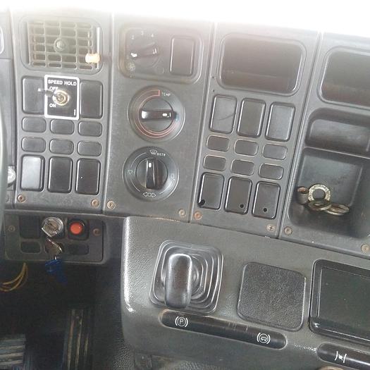 Usado 1997 SCANIA P 93M 210 flatbed truck