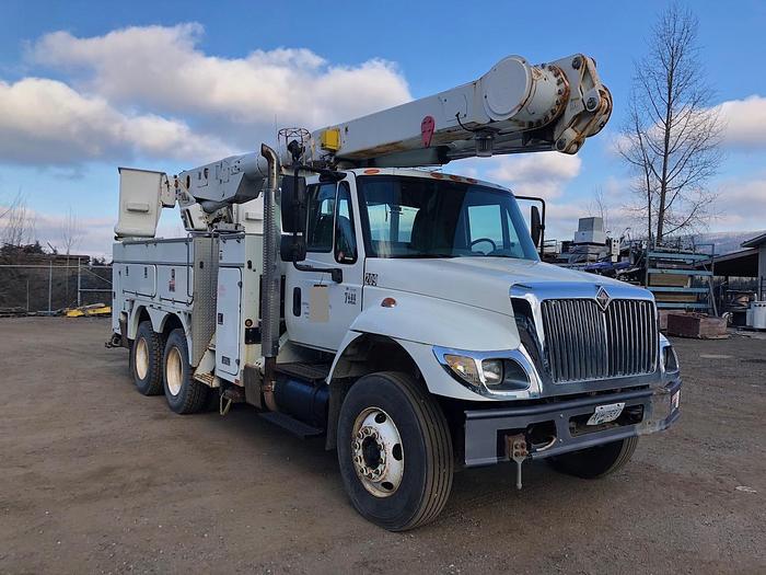 Used 2003 IHC Altec AM 855 Bucket Truck