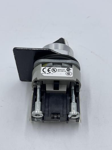 Used Allen-Bradley 800T-H2A Ser T