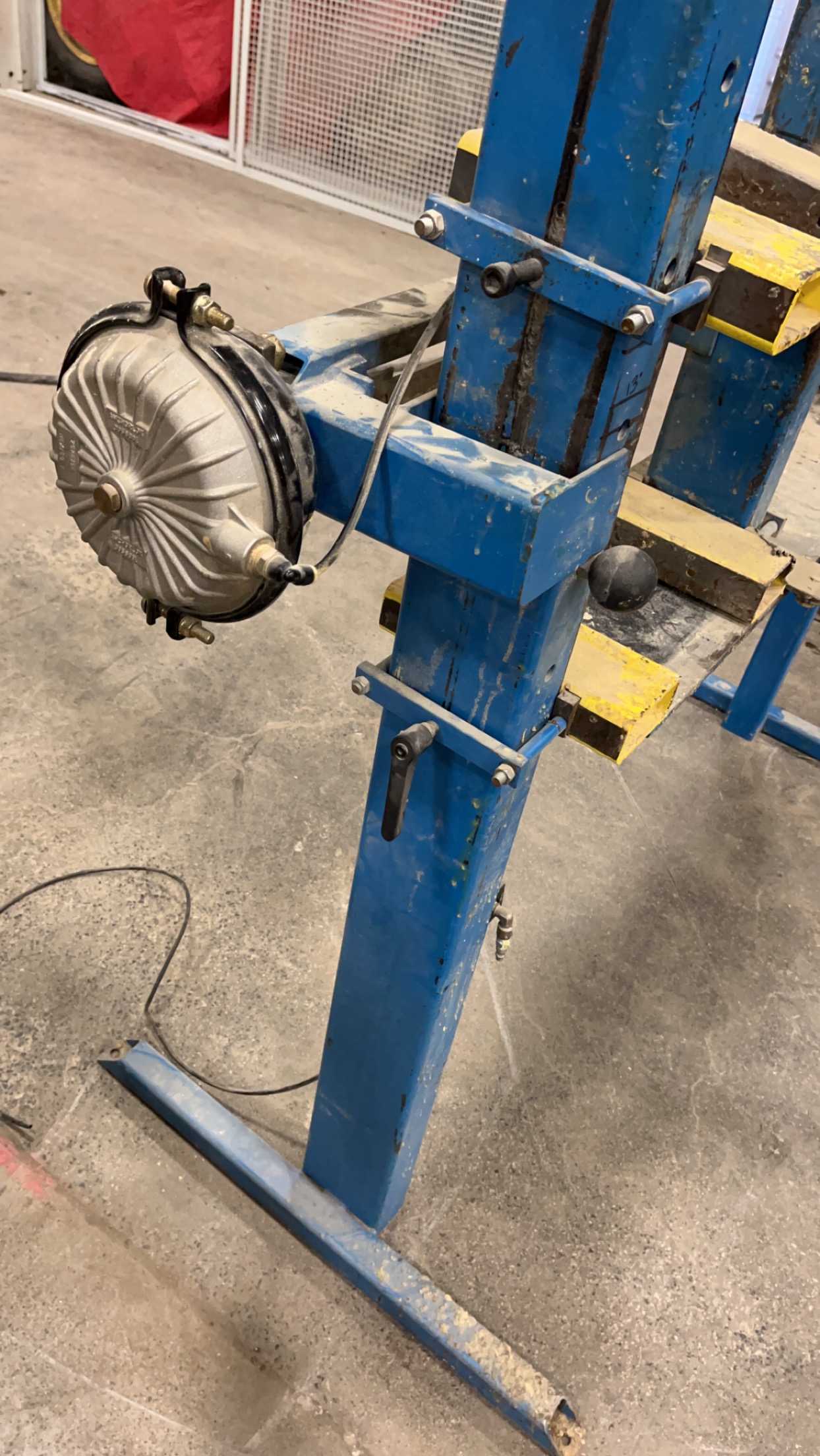 Used JLT 190A Drawer Clamp for Sale at Taurus Craco Machinery Inc