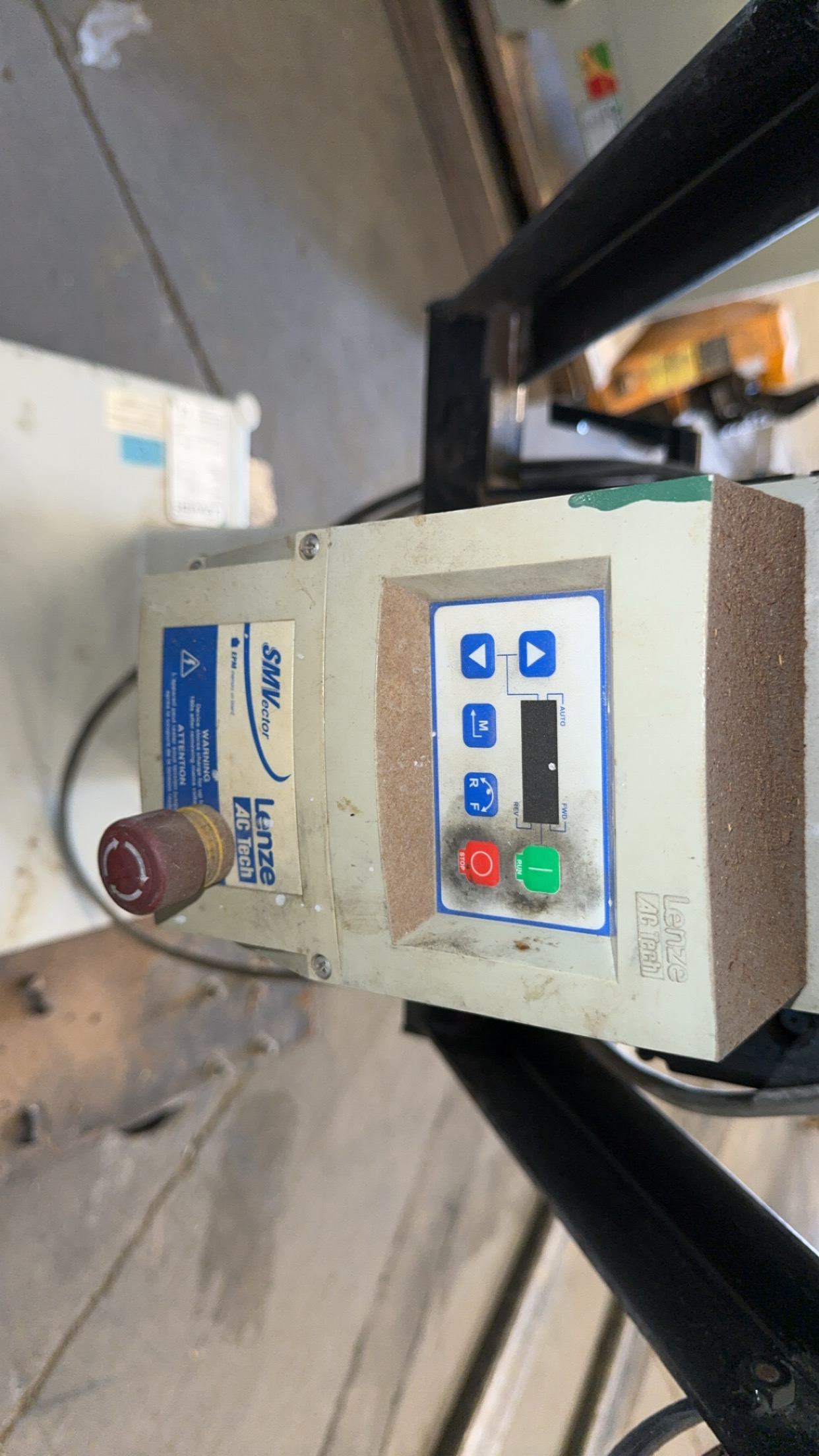 Used 2003 Jakob Loewer MiniSpin V Denibbing Sander