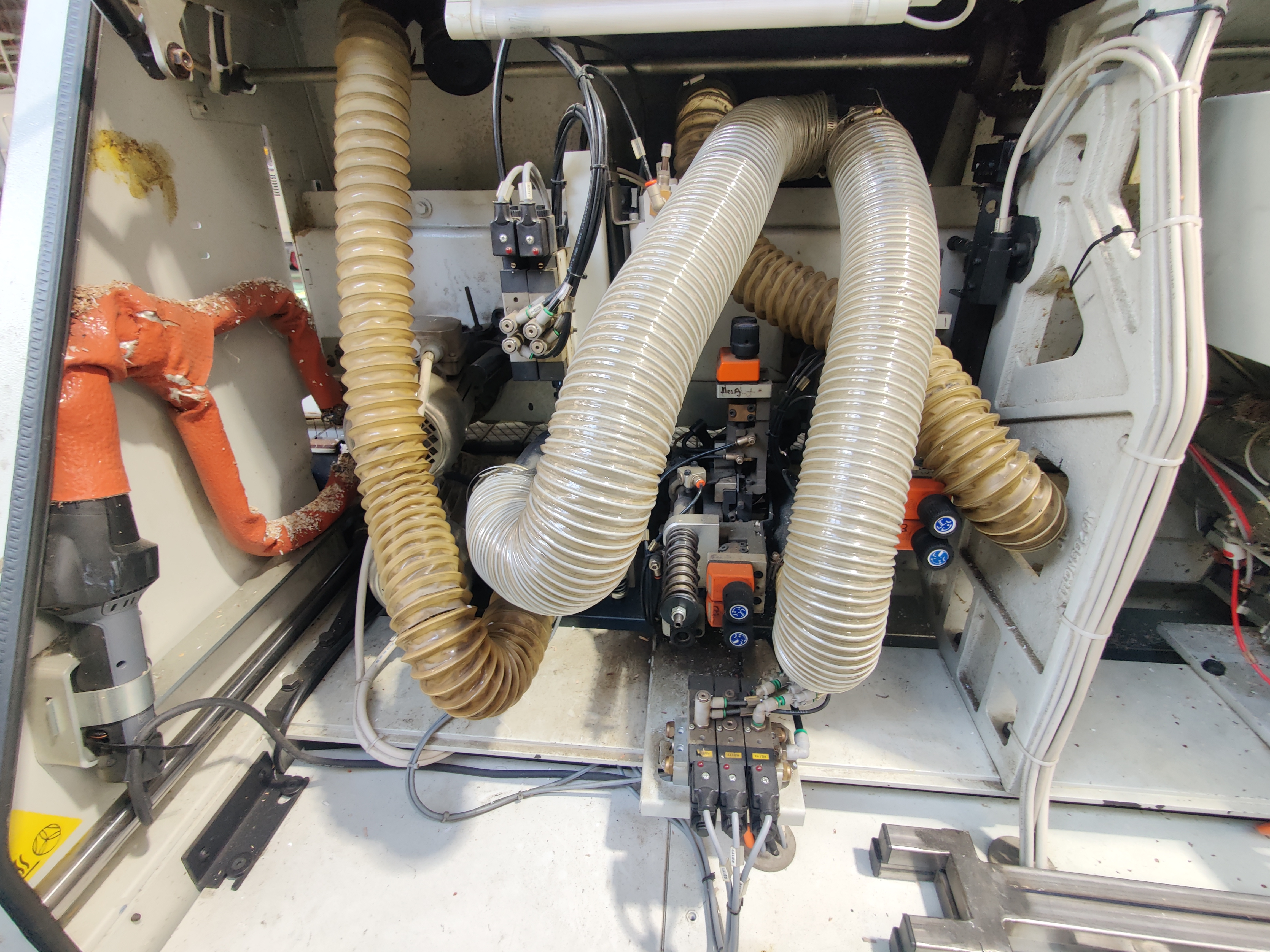 Used 2011 Biesse Akron 440 Edgebander