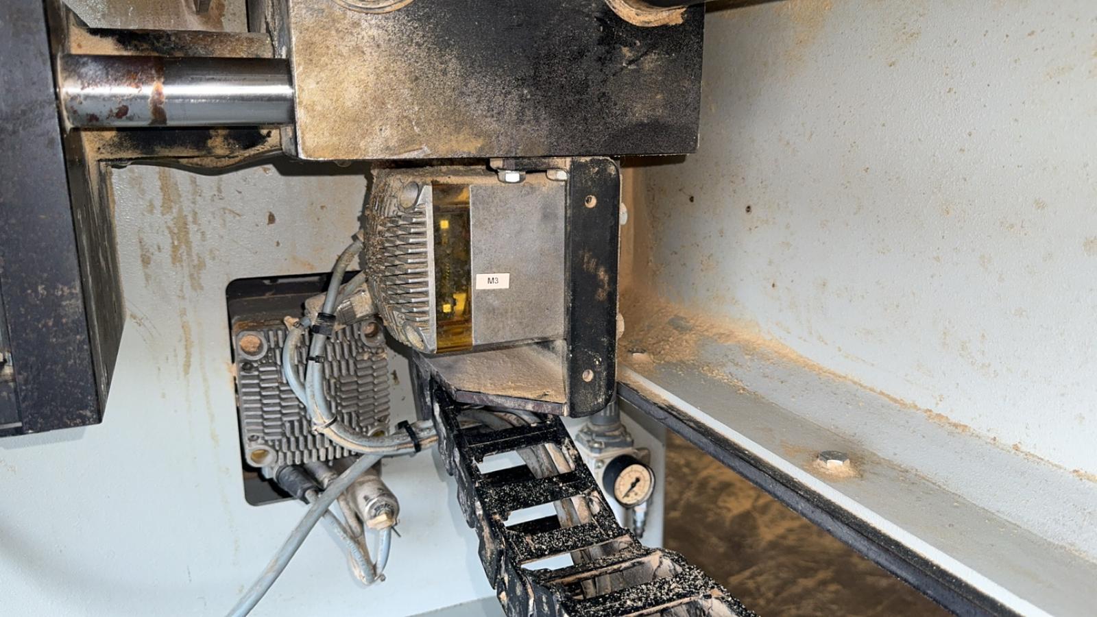 Used 2006 Omec F11 TS Dovetail Machine