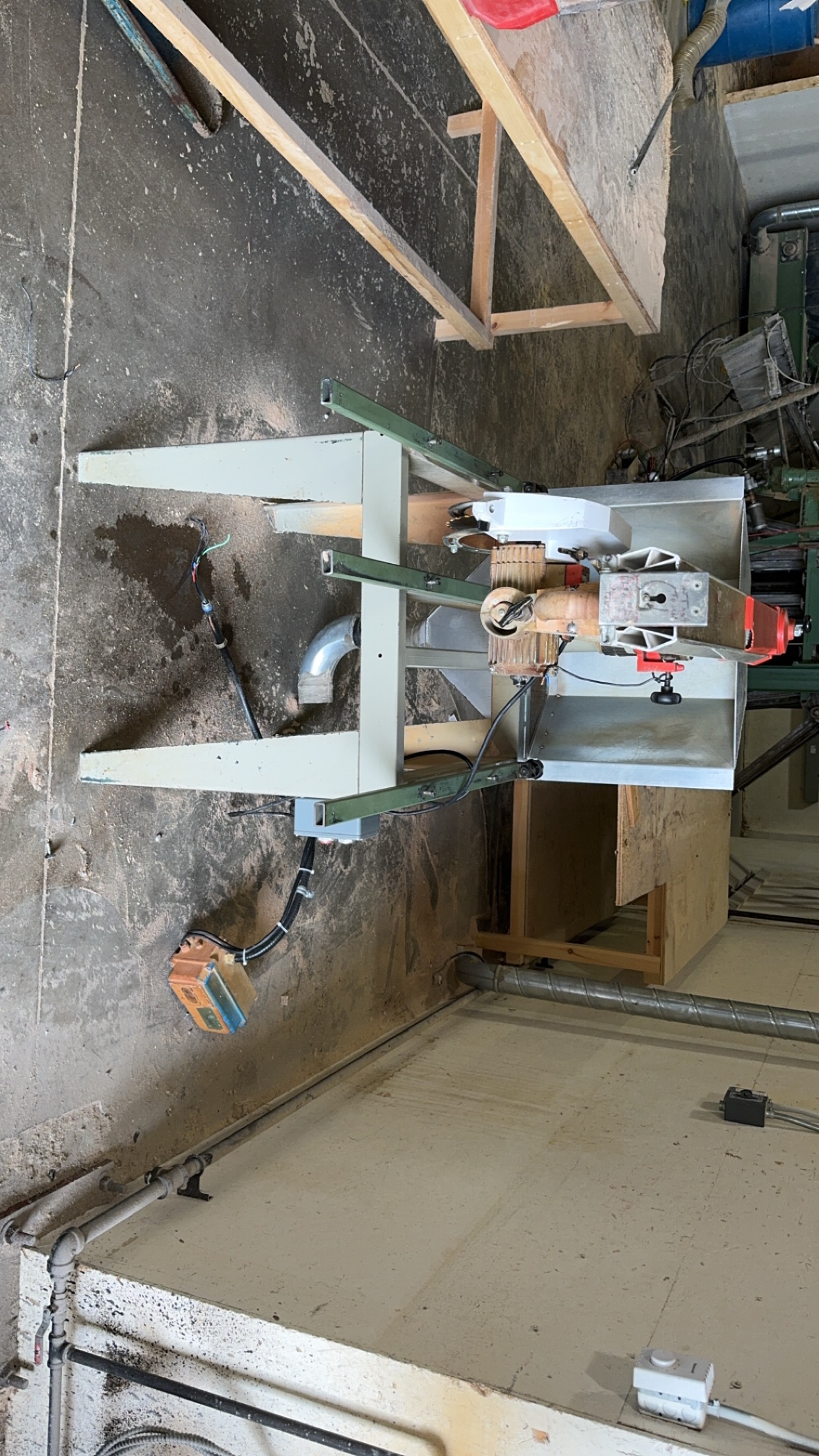 Used OMGA Radial Arm Saw