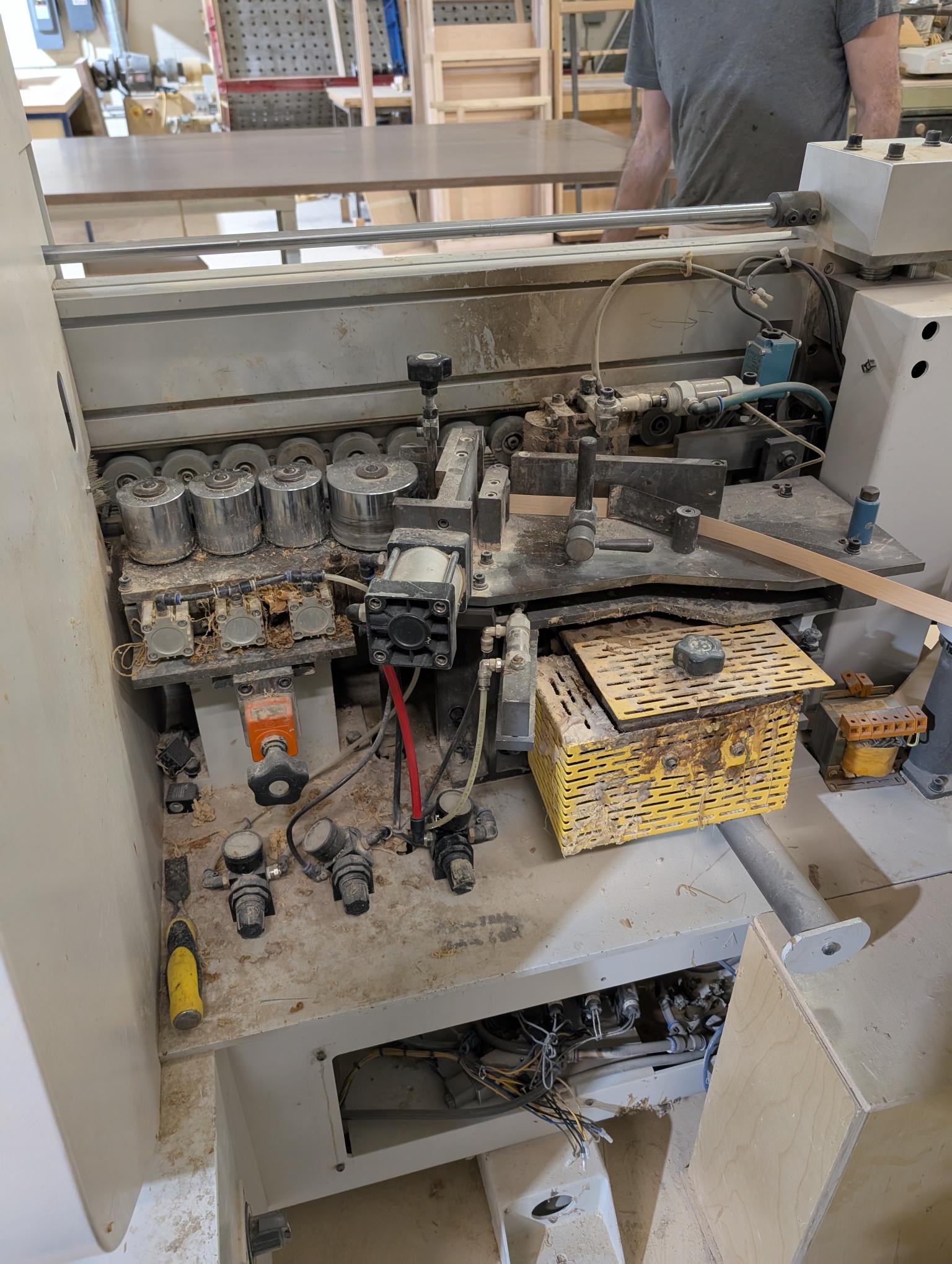 Used KDT Machinery Co. KDT-468JG Edgebander