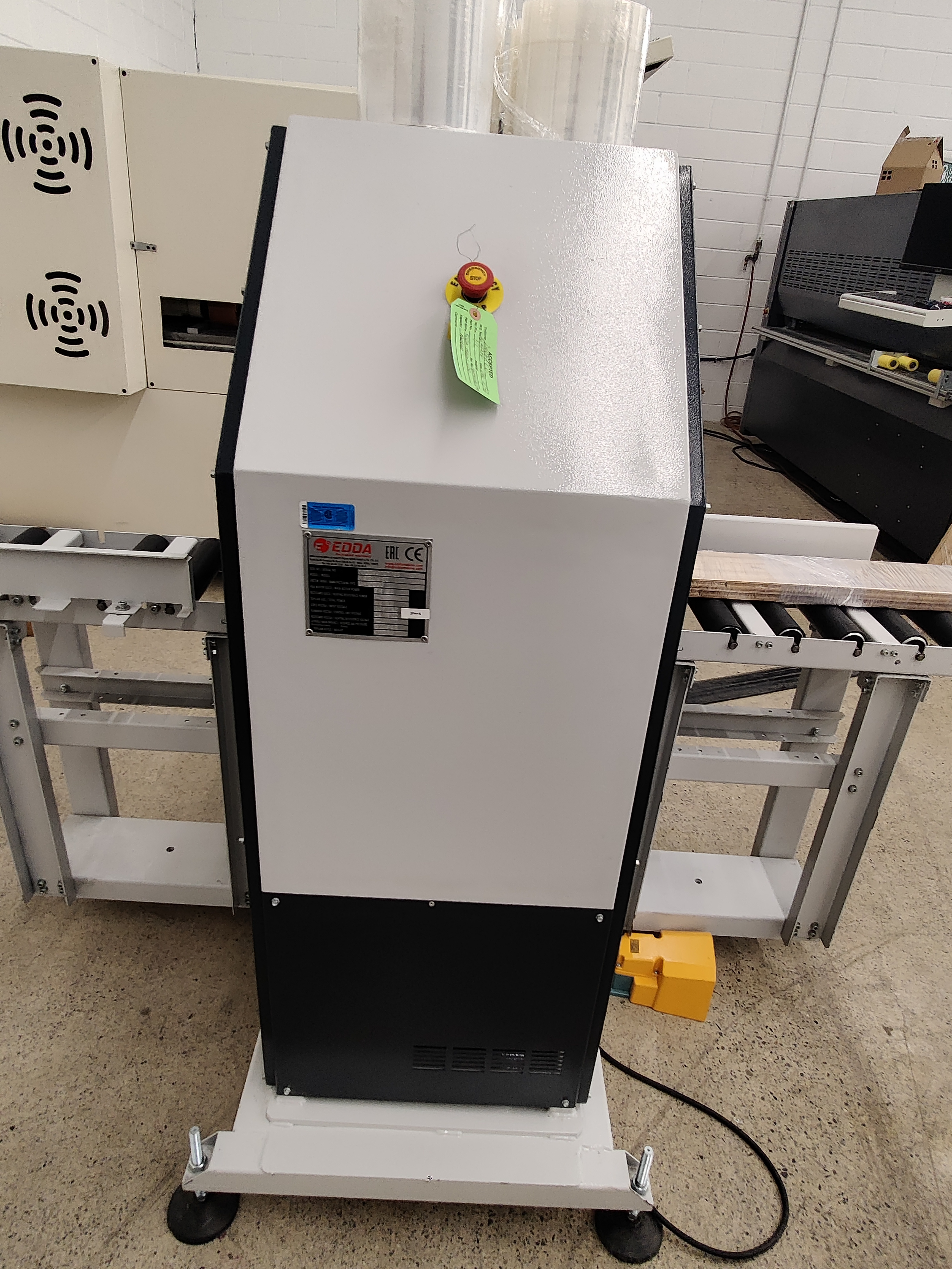 Used 2021 Edda  450 Semi-Auto Horizontal Wrapping Machine