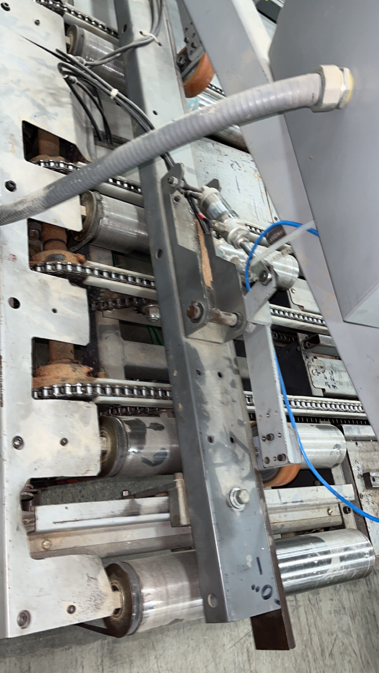 Used 2011 Cantek MRS-430M2 Multi-Blade Rip Saw (w/ Cameron Skew)