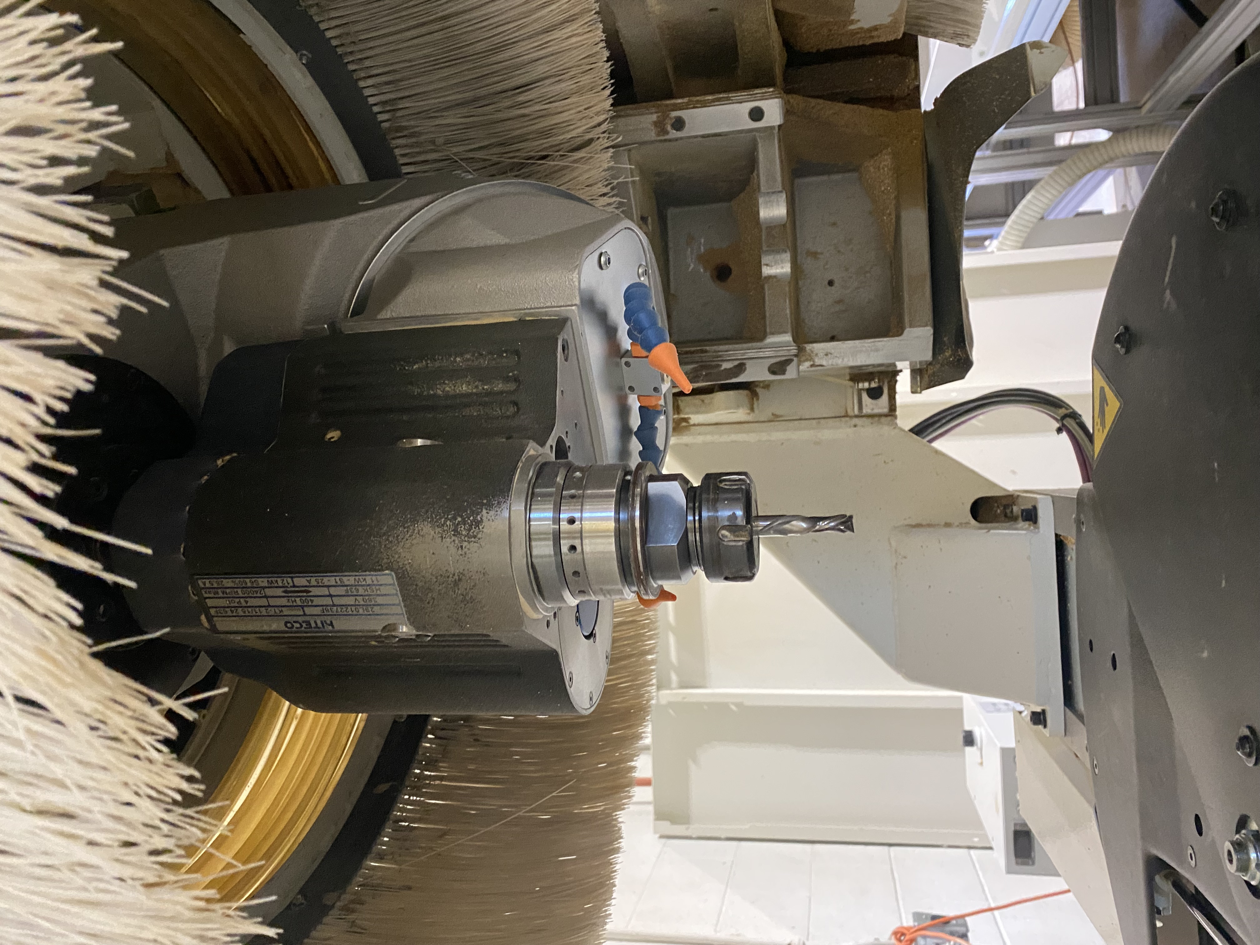 Used 2015 SCM Morbidelli M600 5-axis flat table CNC router machine centre