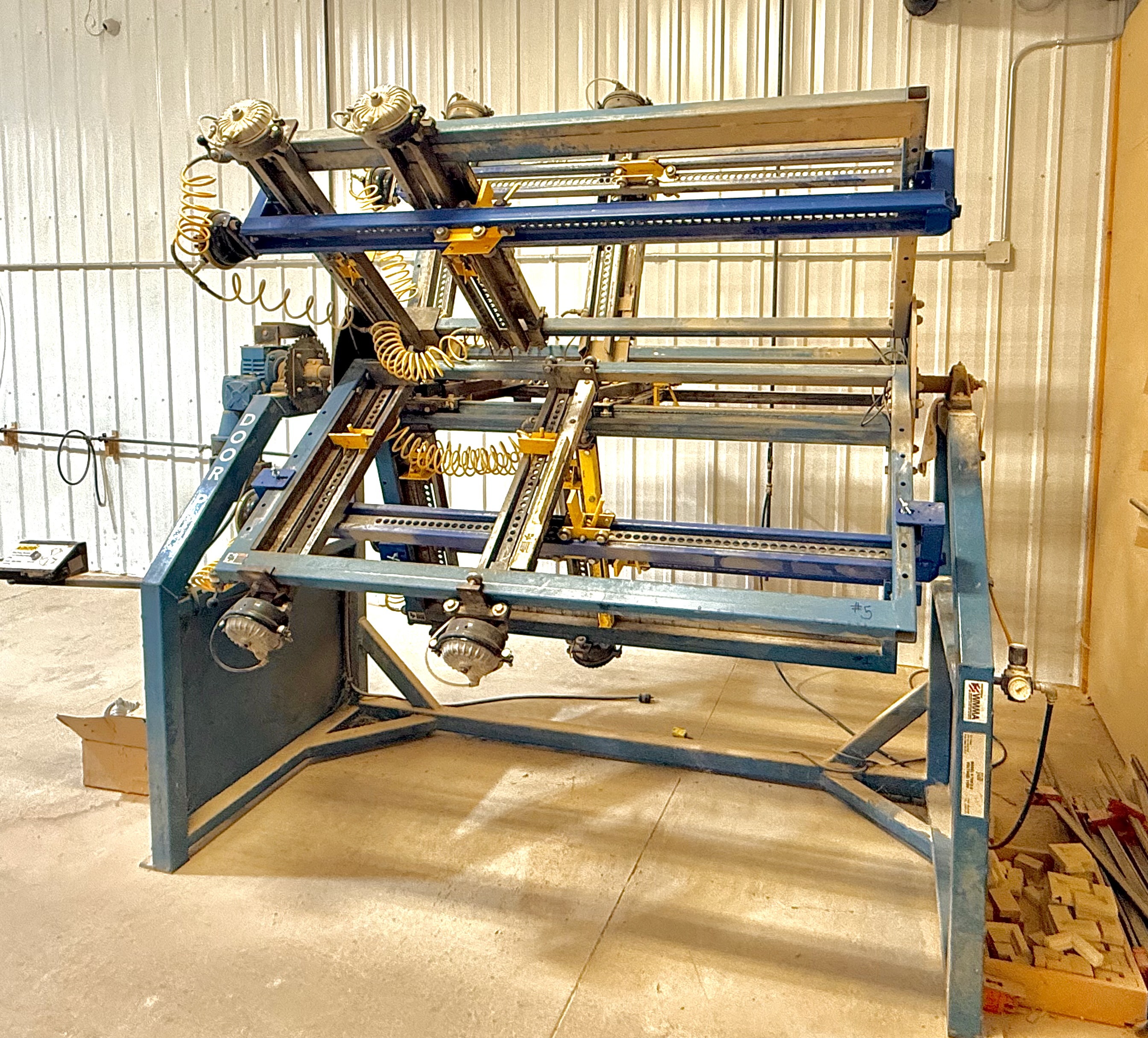 Used JLT Door Clamp - Rotary clamp