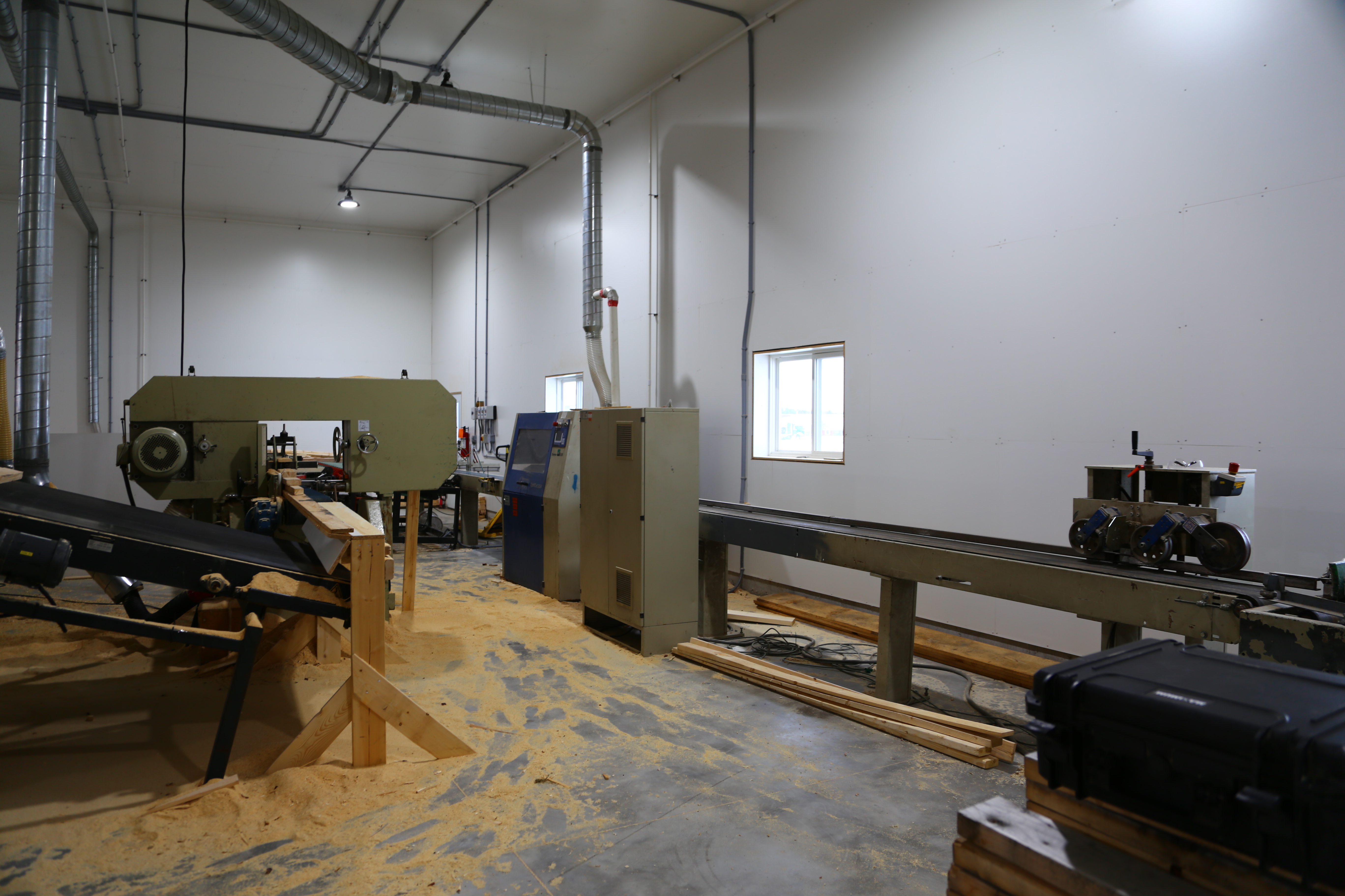 Used 2002 Weinig Dimter OptiCut 200 - 4 R Optimizing Cross Cut Saw