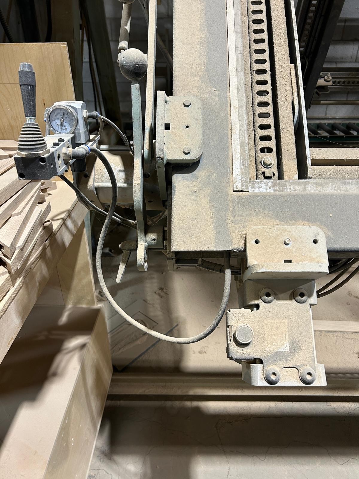 Used 2007 Doucet Door Master RDM-M-5-48-96 Rotary Door Clamp