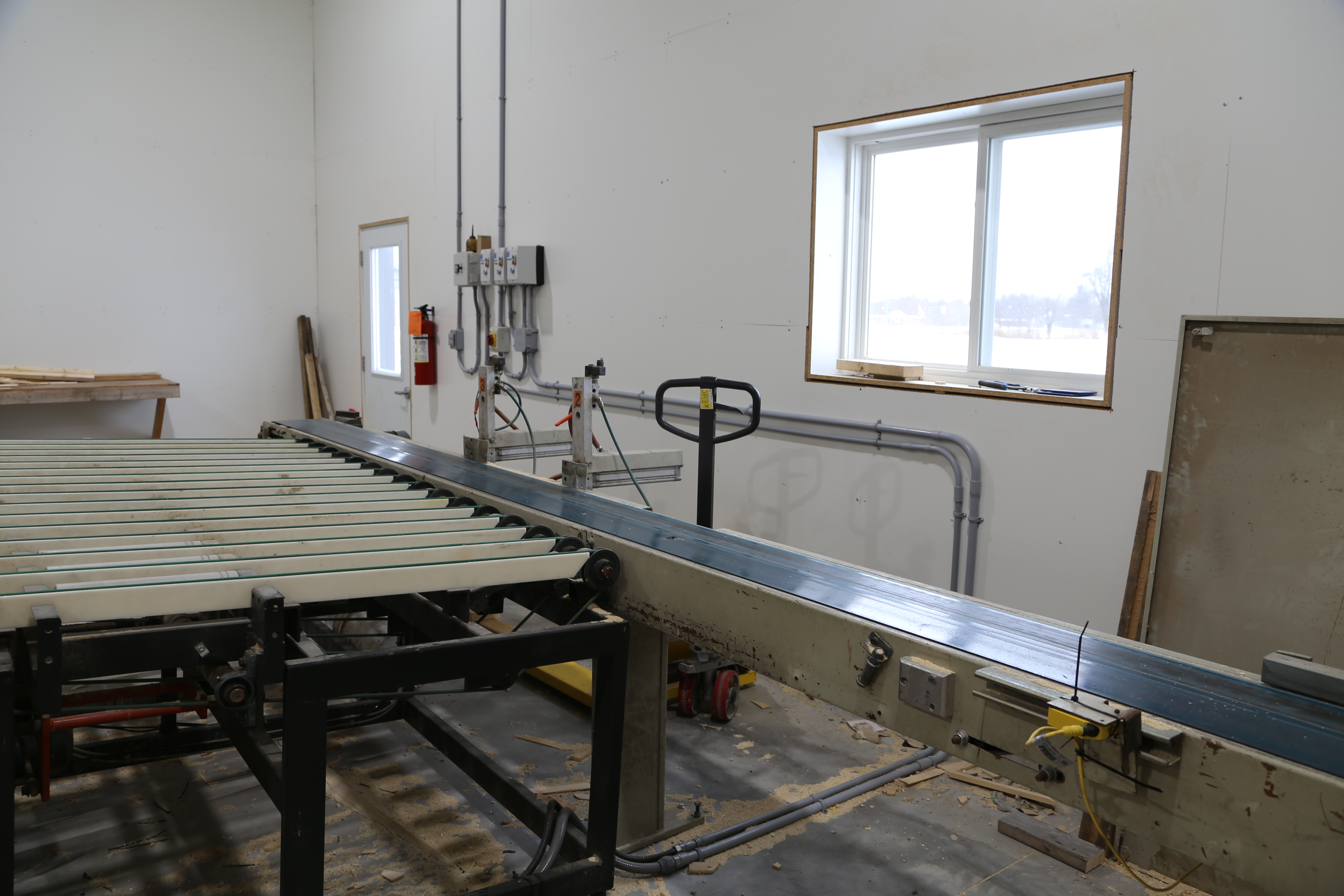 Used 2002 Weinig Dimter OptiCut 200 - 4 R Optimizing Cross Cut Saw