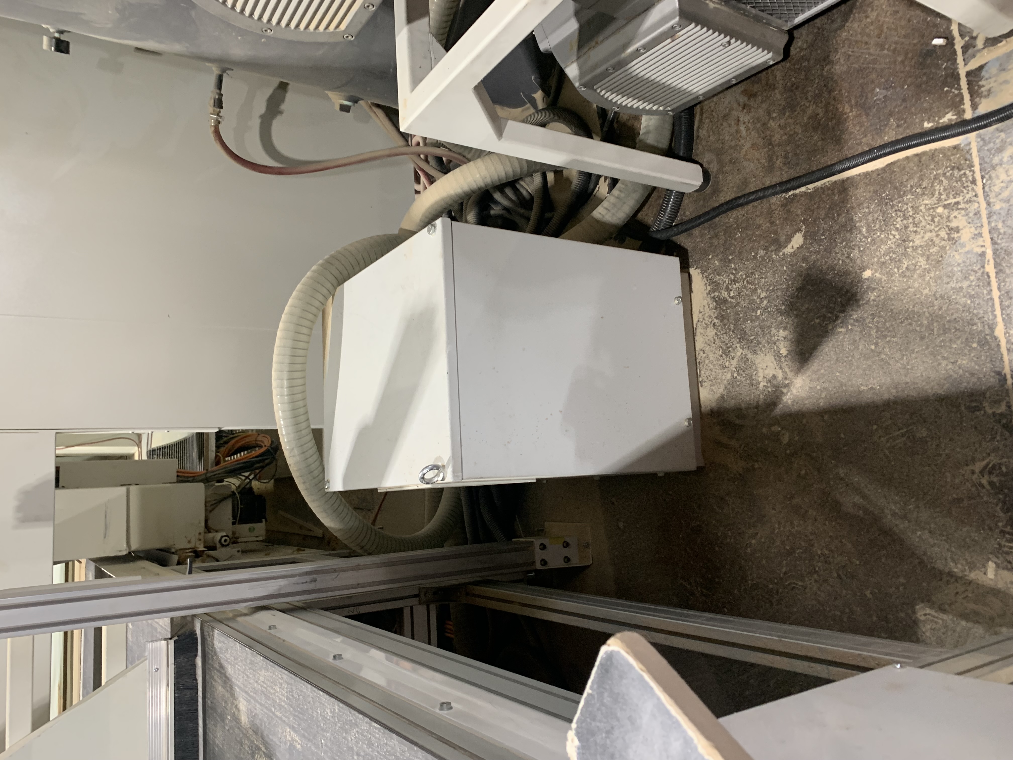 Used 2015 SCM Morbidelli M600 5-axis flat table CNC router machine centre