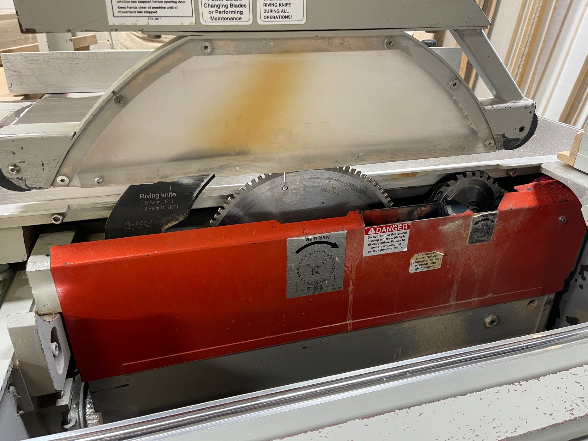 Used Boss 3200ET Sliding Table Saw