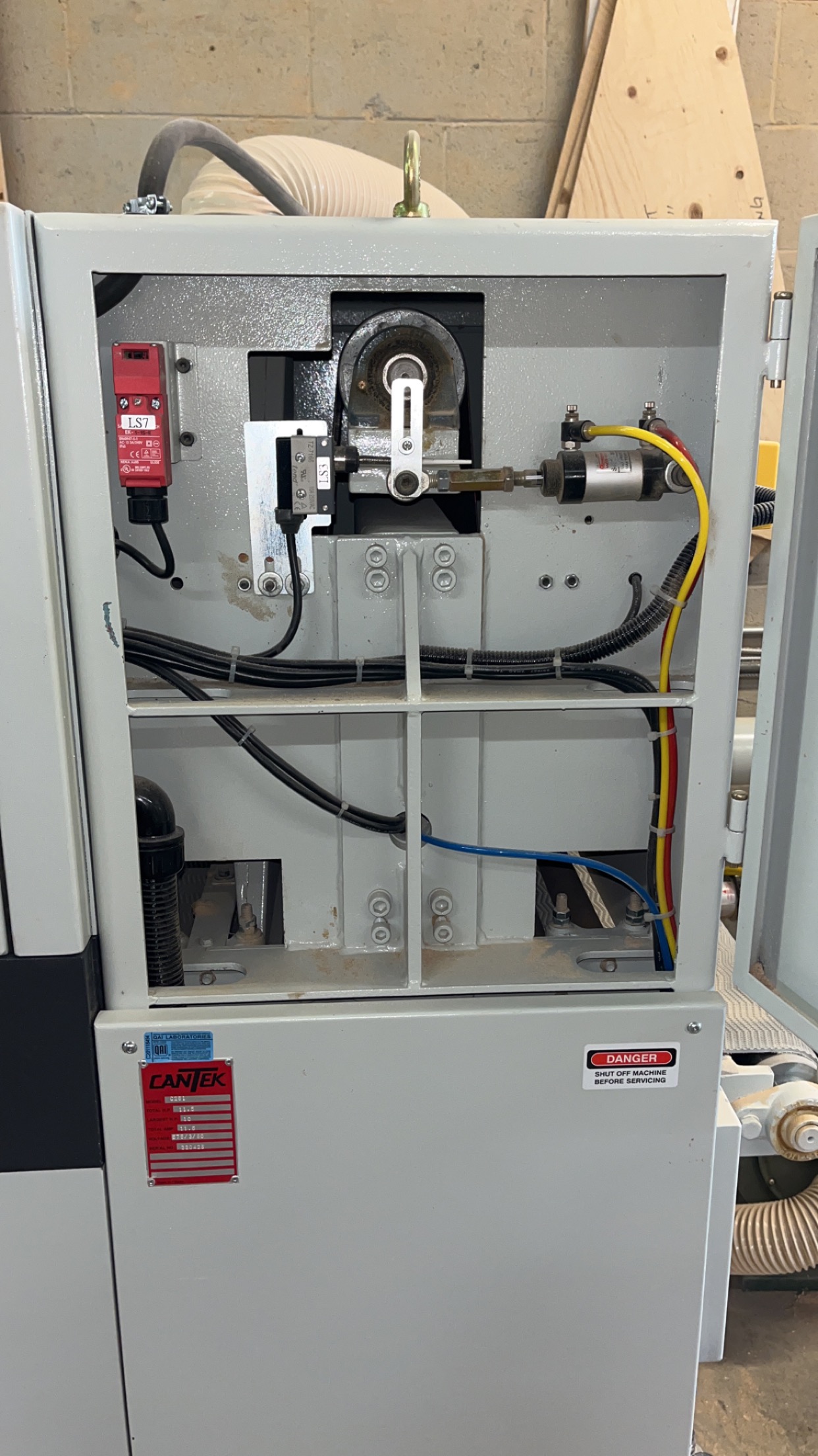 Used 2022 Cantek C251 24" Widebelt Sander