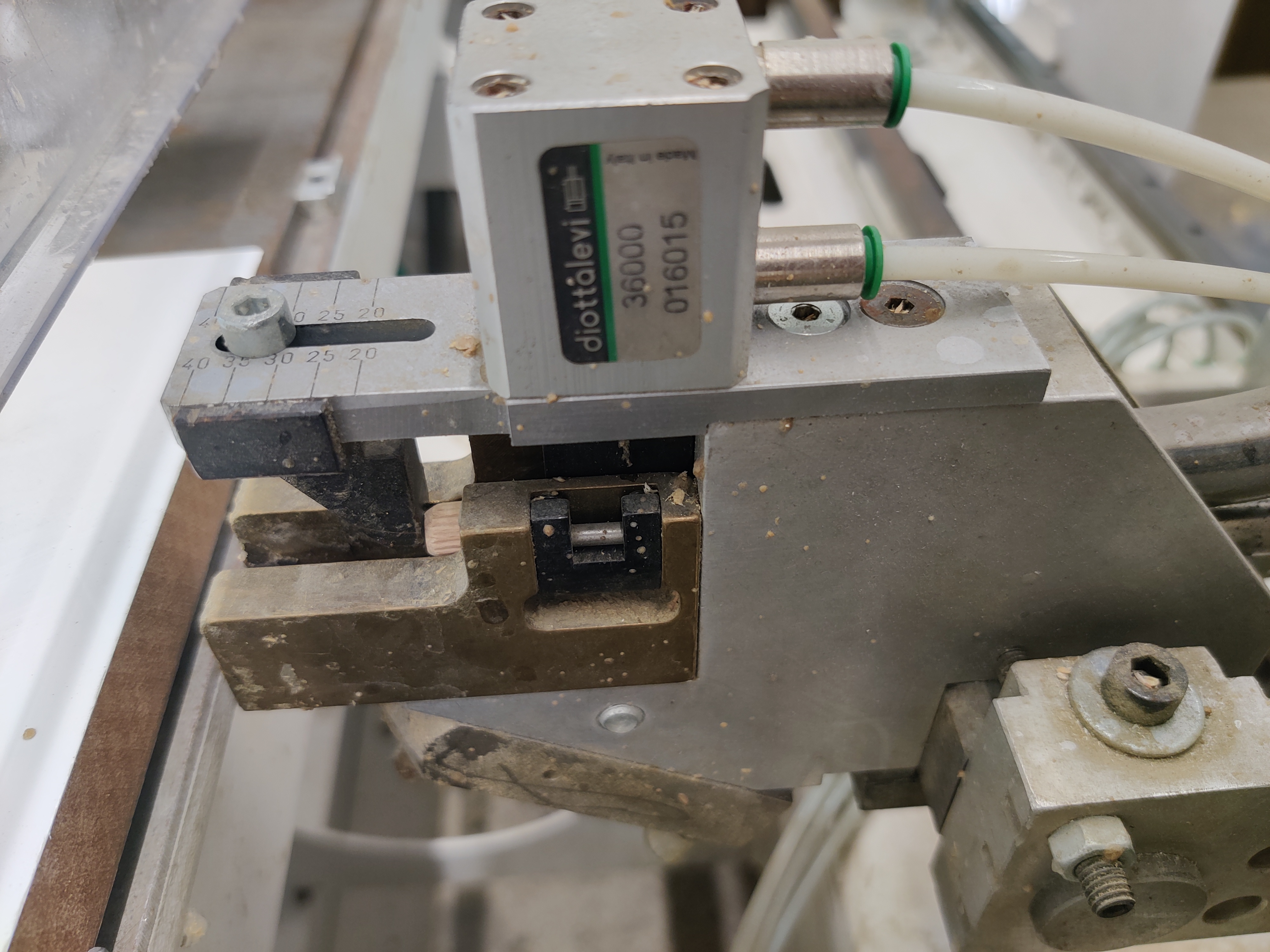 Used 2015 Vitap Blitz CNC drilling, gluing and dowel inserting machine