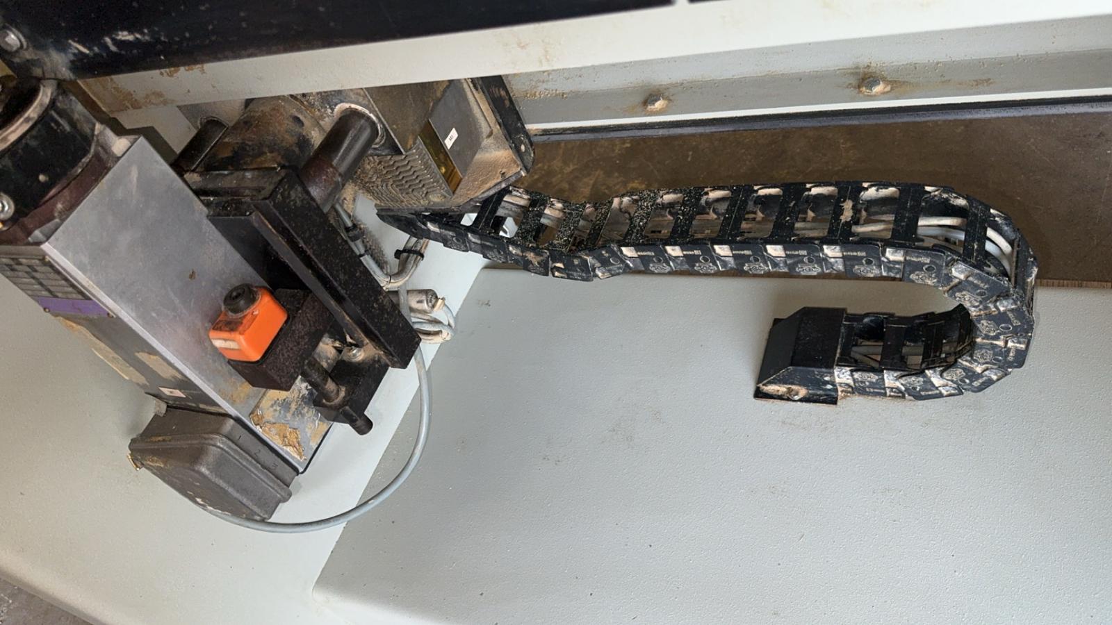 Used 2006 Omec F11 TS Dovetail Machine