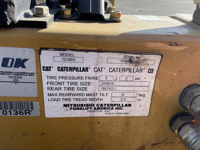 Used 8,000 POUND CAPACITY CATERPILLAR FORKLIFT MODEL GC40KS MFG. 2015