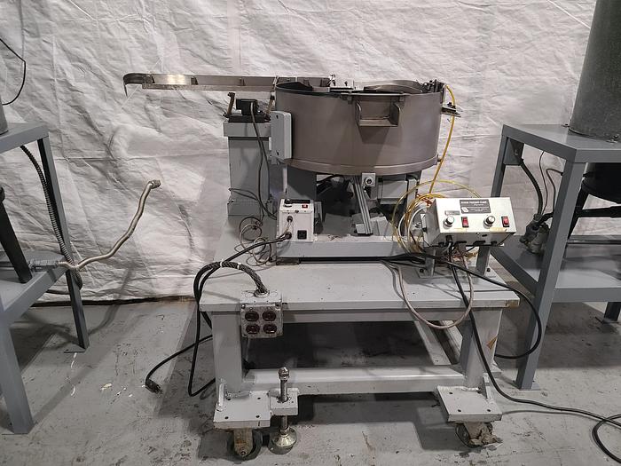 Used  Draft - Mid - West Feeder Rodix Feeder Cube Plus Series