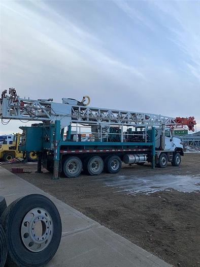 Refurbished 2004 International UDR 1500 Range III Drill Rig